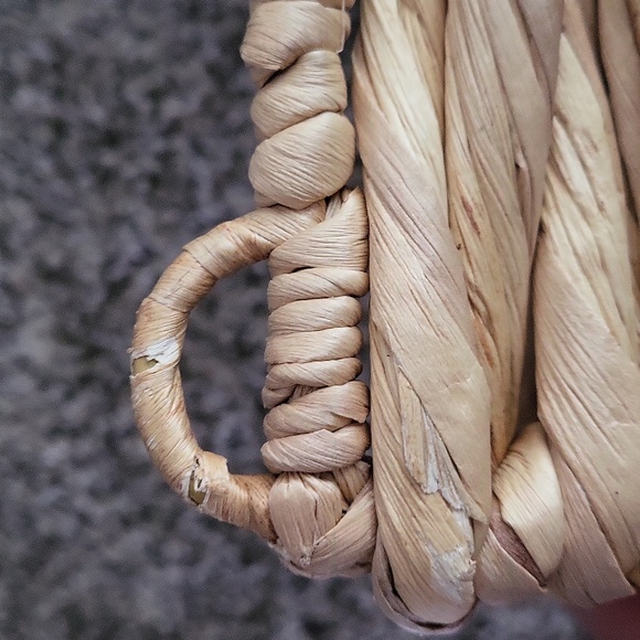 Wicker mail holder - Picture 7 of 7